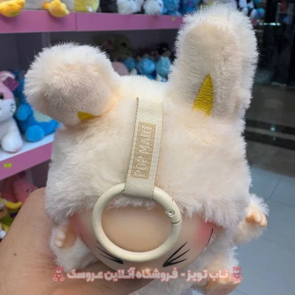 لبوبو مدل نشسته